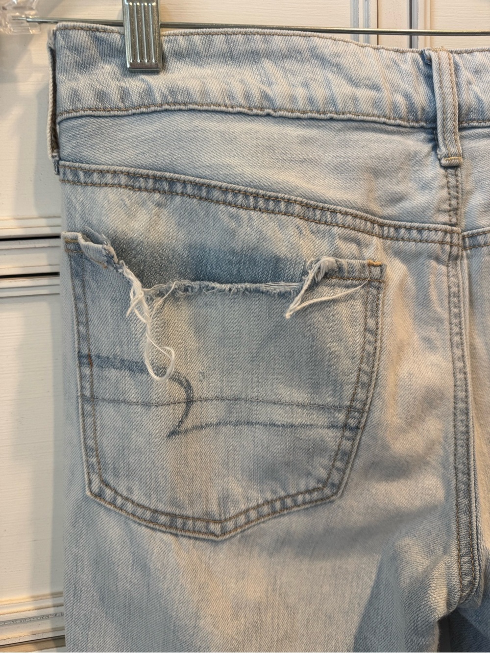 American Eagle Tomgirl Jeans - Picture 4 of 9